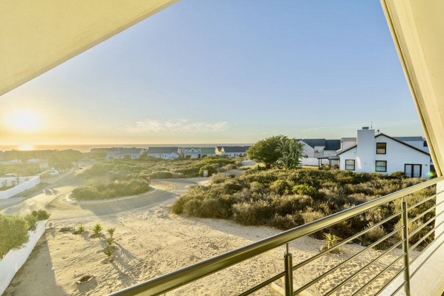 5 Bedroom Property for Sale in Grotto Bay Western Cape